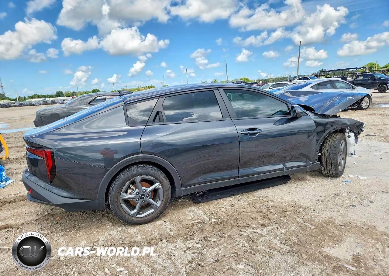 2025 Kia K4 Lx VIN:3KPFT4DEXSE102396 - 3