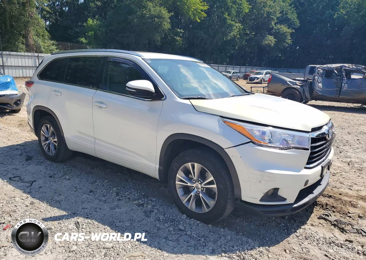2015 Toyota Highlander Xle VIN:5TDKKRFH8FS103774 - 4