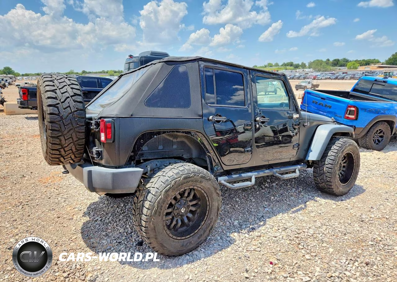 2017 Jeep Wrangler Unlimited Sport VIN:1C4BJWDG4HL580010 - 3