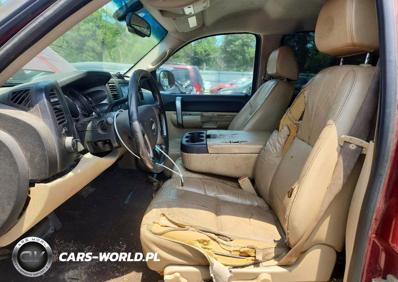 2008 Chevrolet Silverado C1500 VIN:3GCEC13J08G311054 - 7