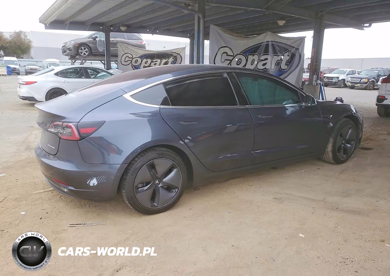 2018 Tesla Model 3 VIN:5YJ3E1EB4JF129005 - 3
