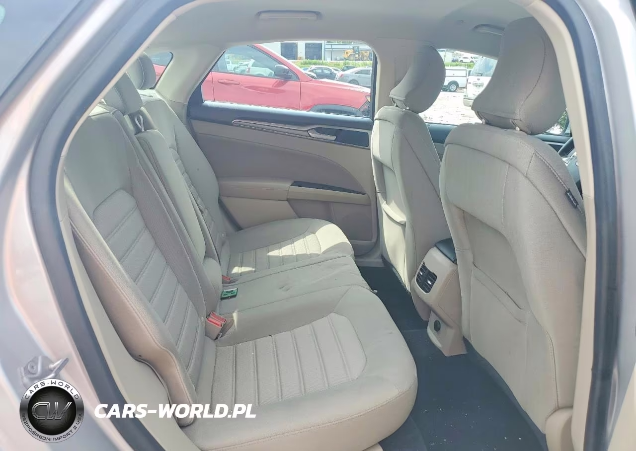 2019 Ford Fusion Se VIN:3FA6P0LU8KR272342 - 10