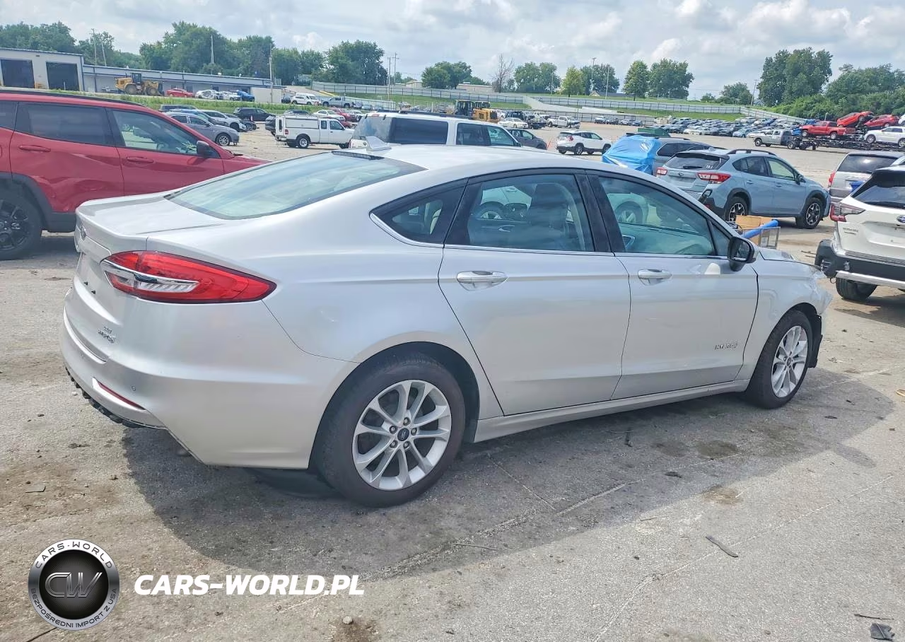 2019 Ford Fusion Se VIN:3FA6P0LU8KR272342 - 3