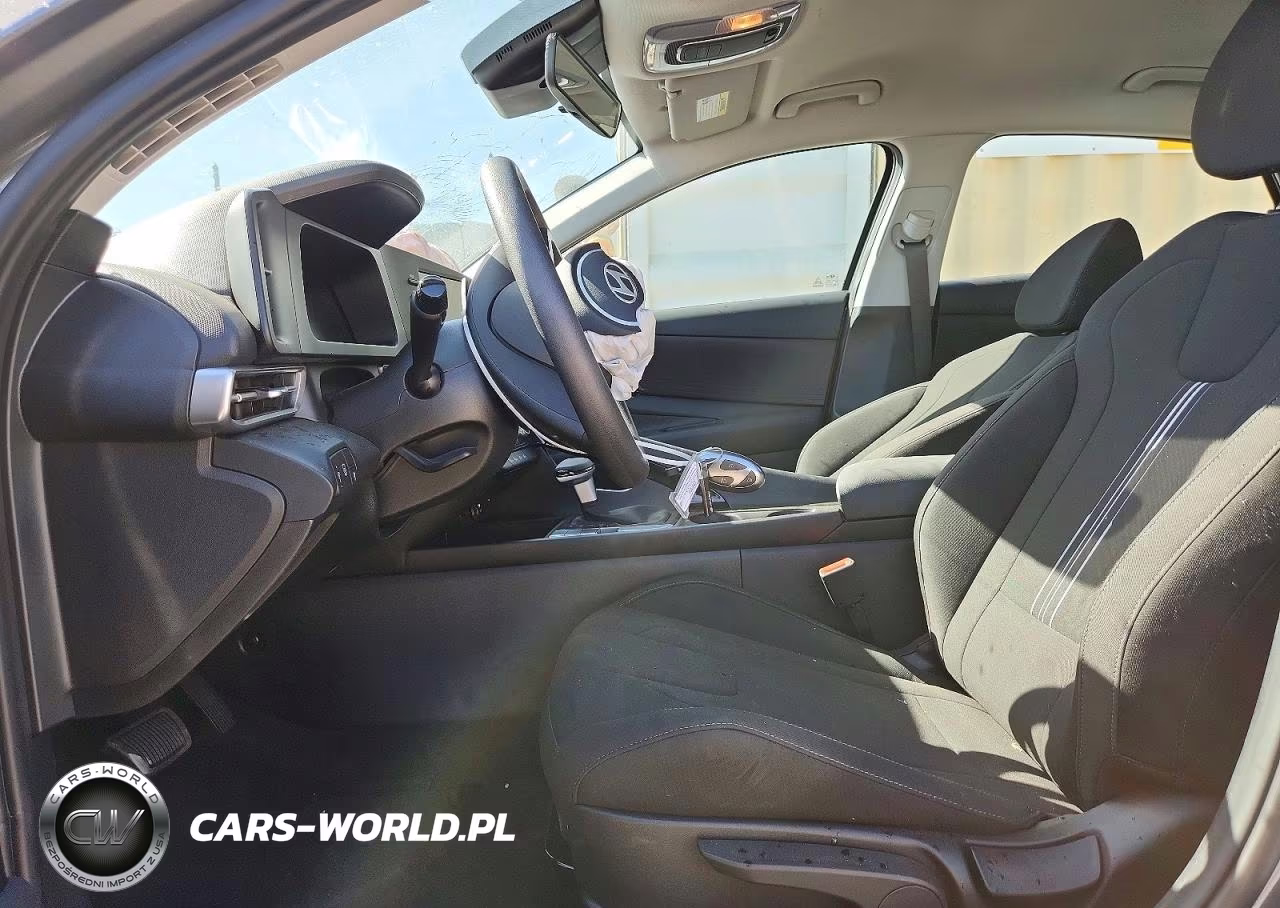 2026 Hyundai Elantra Hybrid Blue VIN:KMHLM4DJ3TU205302 - 7