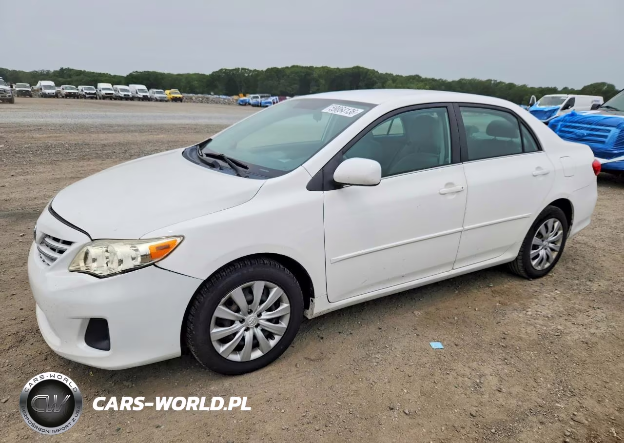 2013 Toyota Corolla Le – zdjęcie 1 z 12