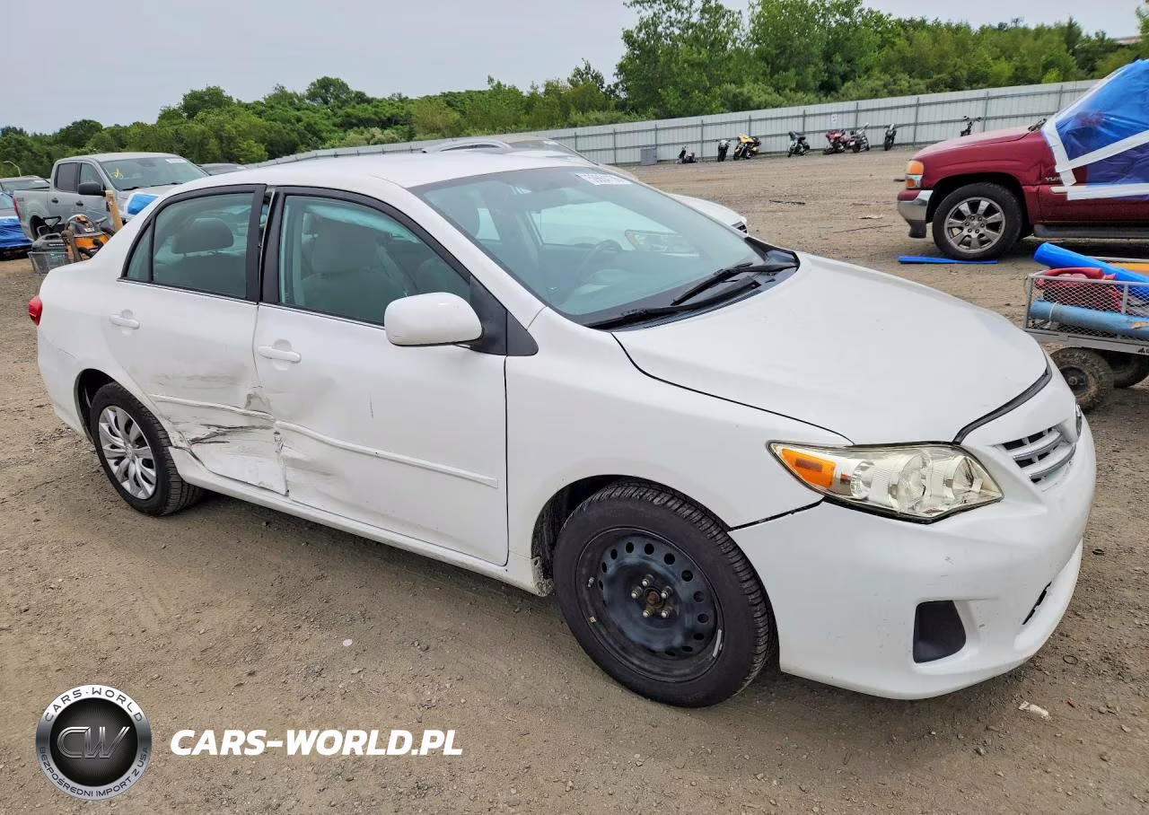 2013 Toyota Corolla Le VIN:2T1BU4EE5DC104715 - 4