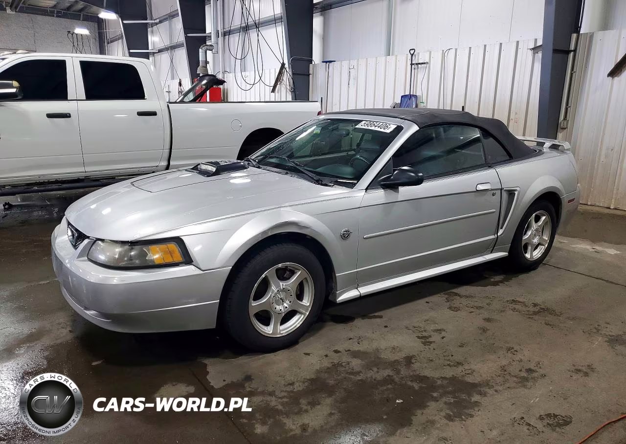 2004 Ford Mustang