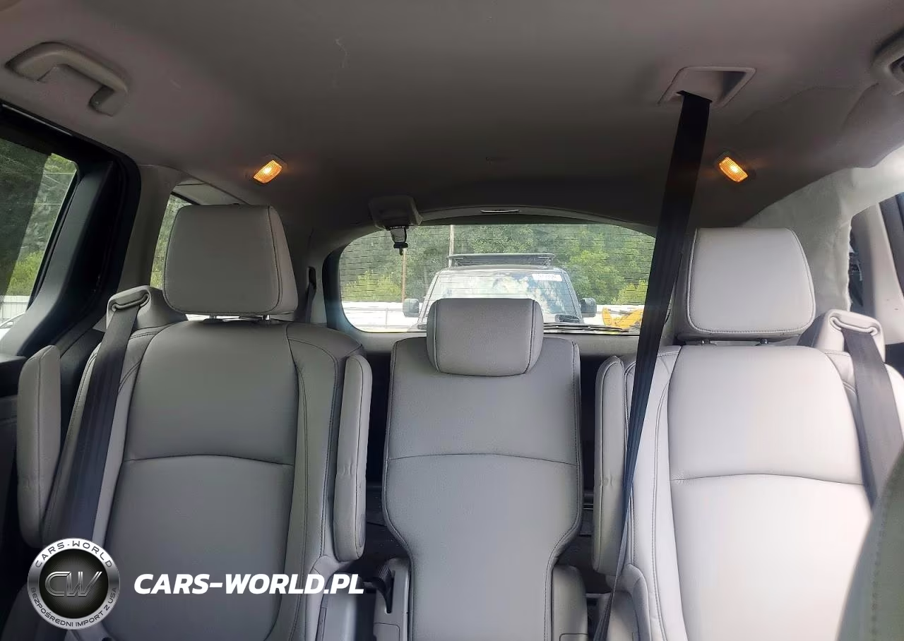 2023 Honda Odyssey Touring VIN:5FNRL6H88PB030824 - 10