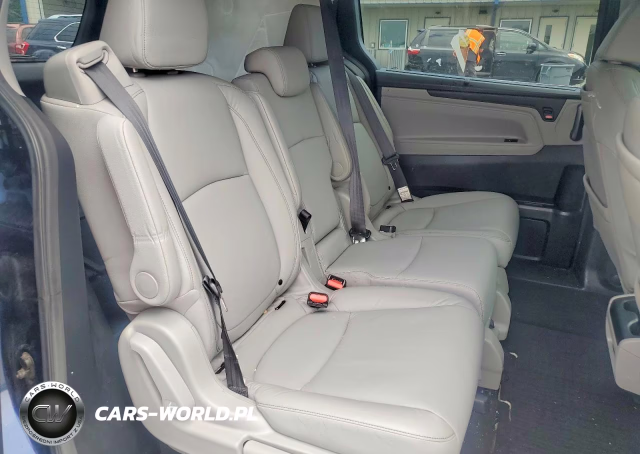 2023 Honda Odyssey Touring VIN:5FNRL6H88PB030824 - 11
