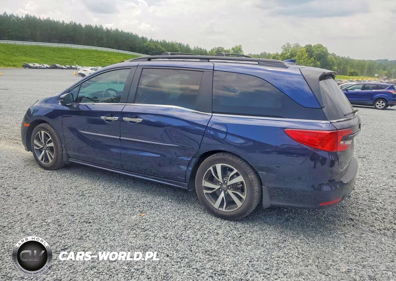 2023 Honda Odyssey Touring VIN:5FNRL6H88PB030824 - 2