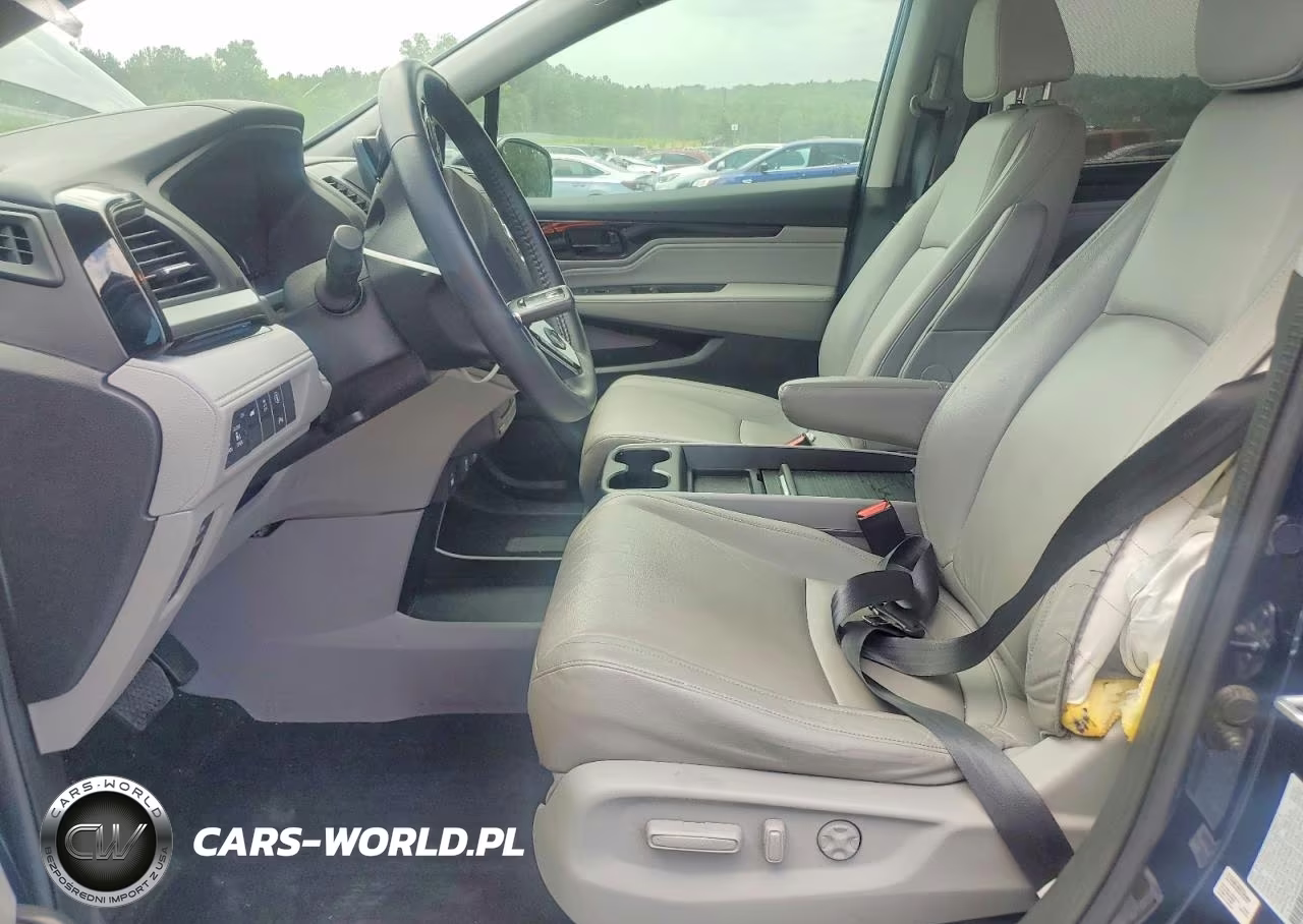 2023 Honda Odyssey Touring VIN:5FNRL6H88PB030824 - 7