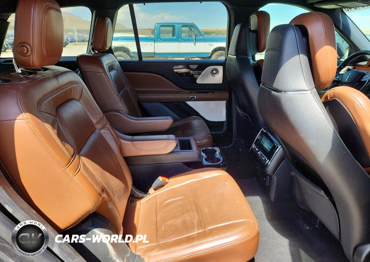 2020 Lincoln Aviator Reserve VIN:5LM5J7WC1LGL04052 - 11