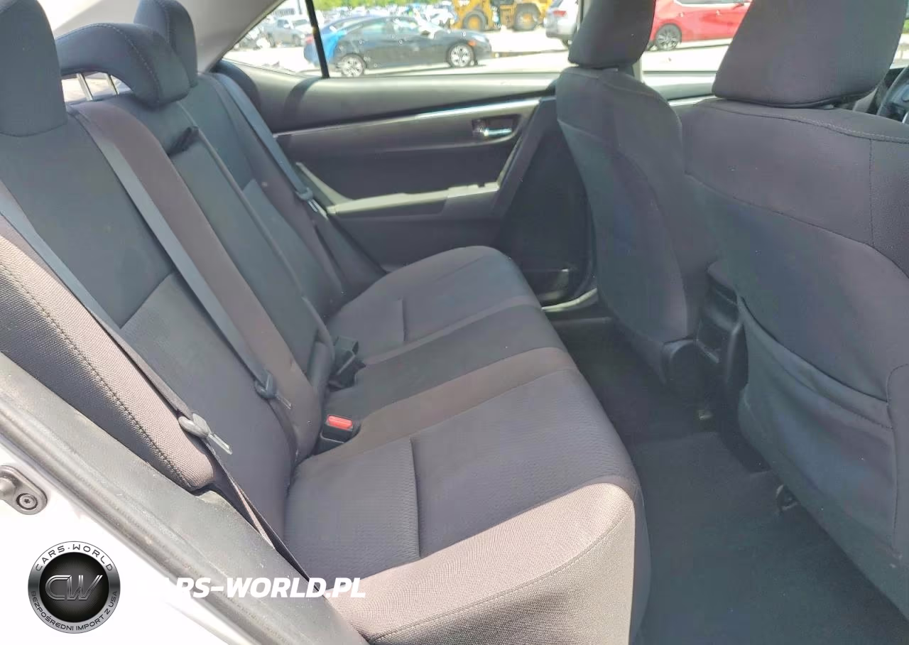 2018 Toyota Corolla Le VIN:2T1BURHE1JC073113 - 10
