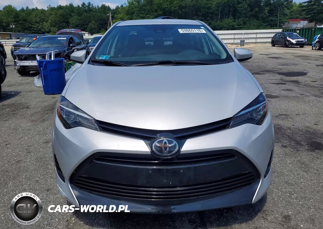 2018 Toyota Corolla Le VIN:2T1BURHE1JC073113 - 5