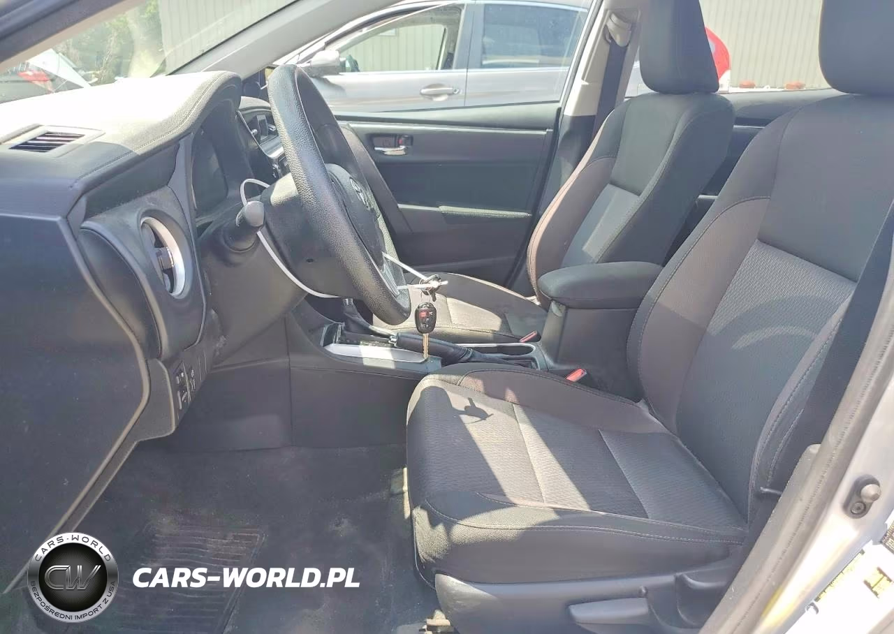2018 Toyota Corolla Le VIN:2T1BURHE1JC073113 - 7