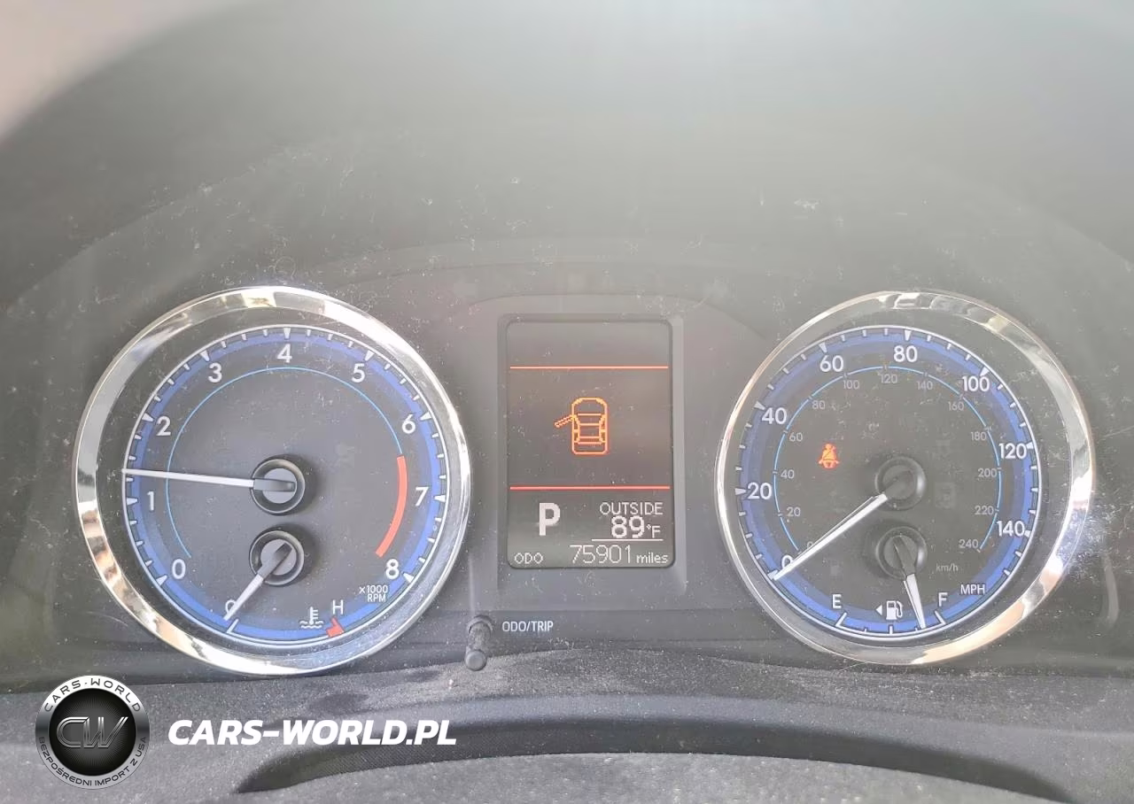 2018 Toyota Corolla Le VIN:2T1BURHE1JC073113 - 9