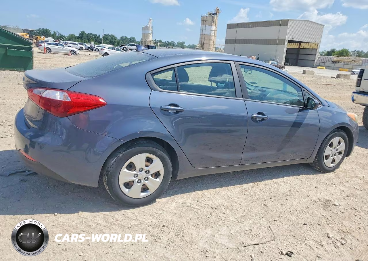 2016 Kia Forte Lx VIN:KNAFK4A6XG5576462 - 3