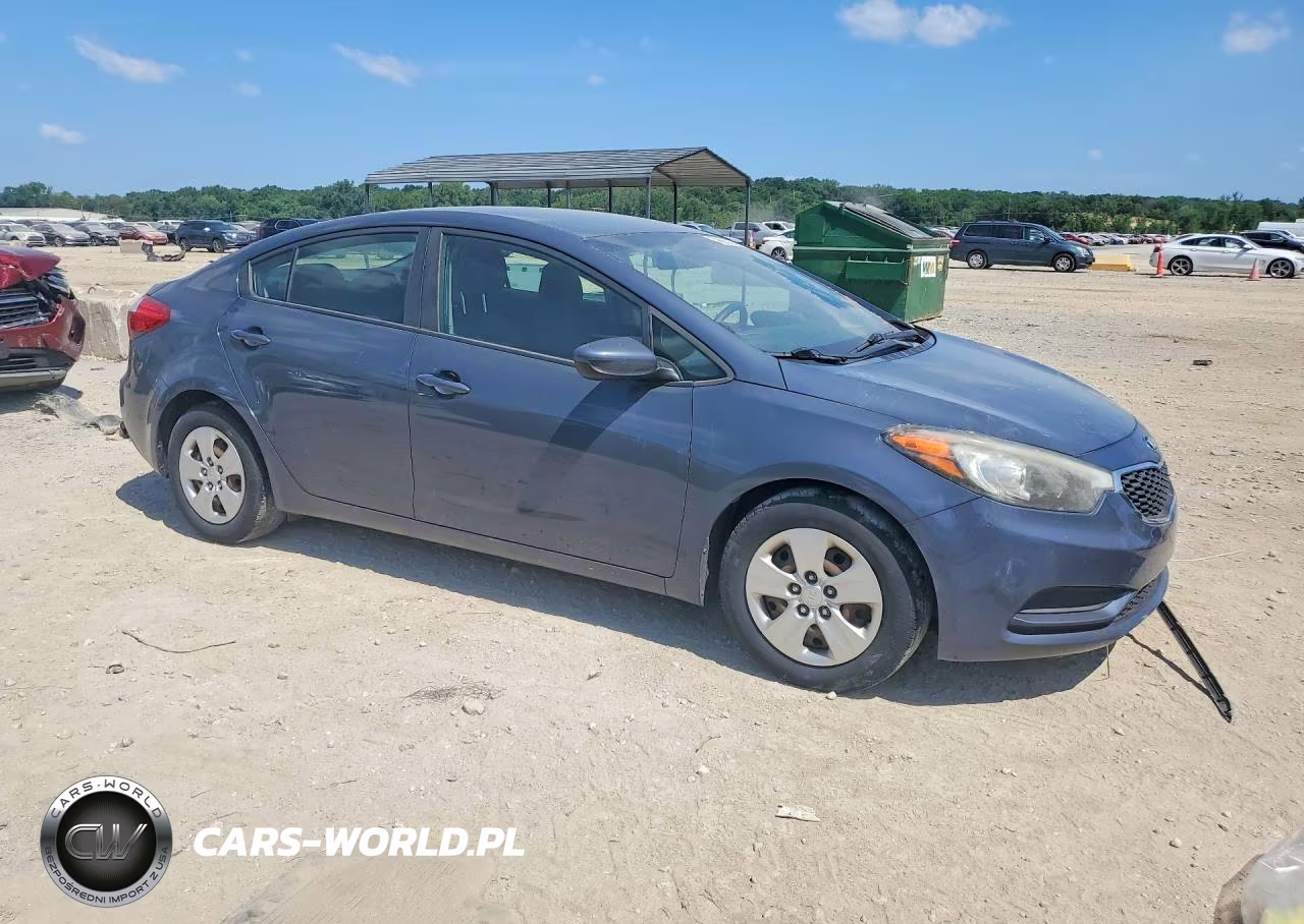 2016 Kia Forte Lx VIN:KNAFK4A6XG5576462 - 4