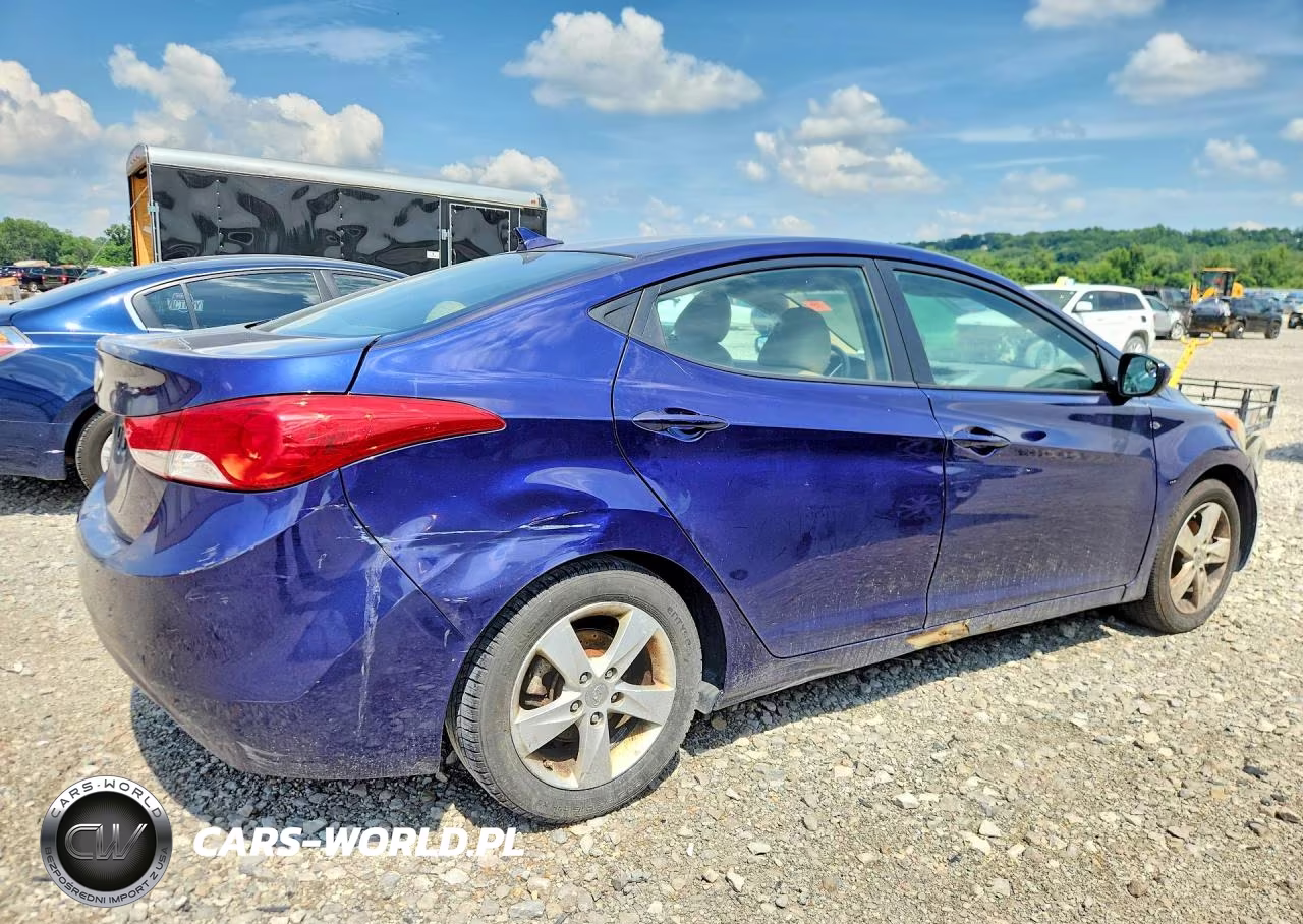 2013 Hyundai Elantra Gls VIN:5NPDH4AE2DH370290 - 3
