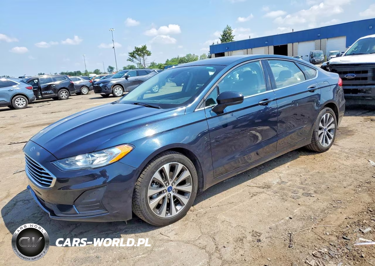 2020 Ford Fusion Se – zdjęcie 1 z 12
