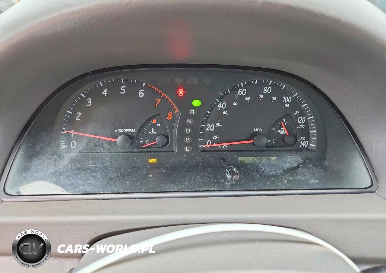 2003 Toyota Camry Le VIN:4T1BE32KX3U260487 - 9