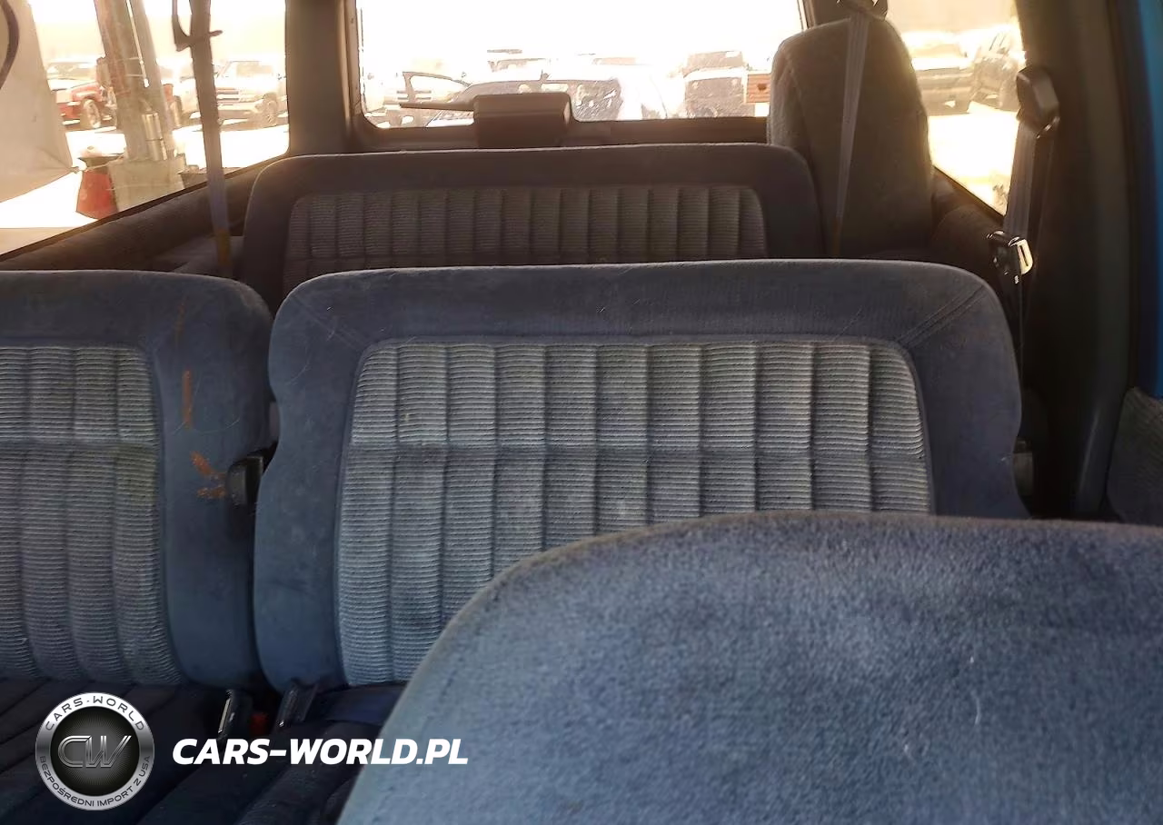 1992 Chevrolet Suburban K1500 VIN:1GNFK16K5NJ322905 - 10