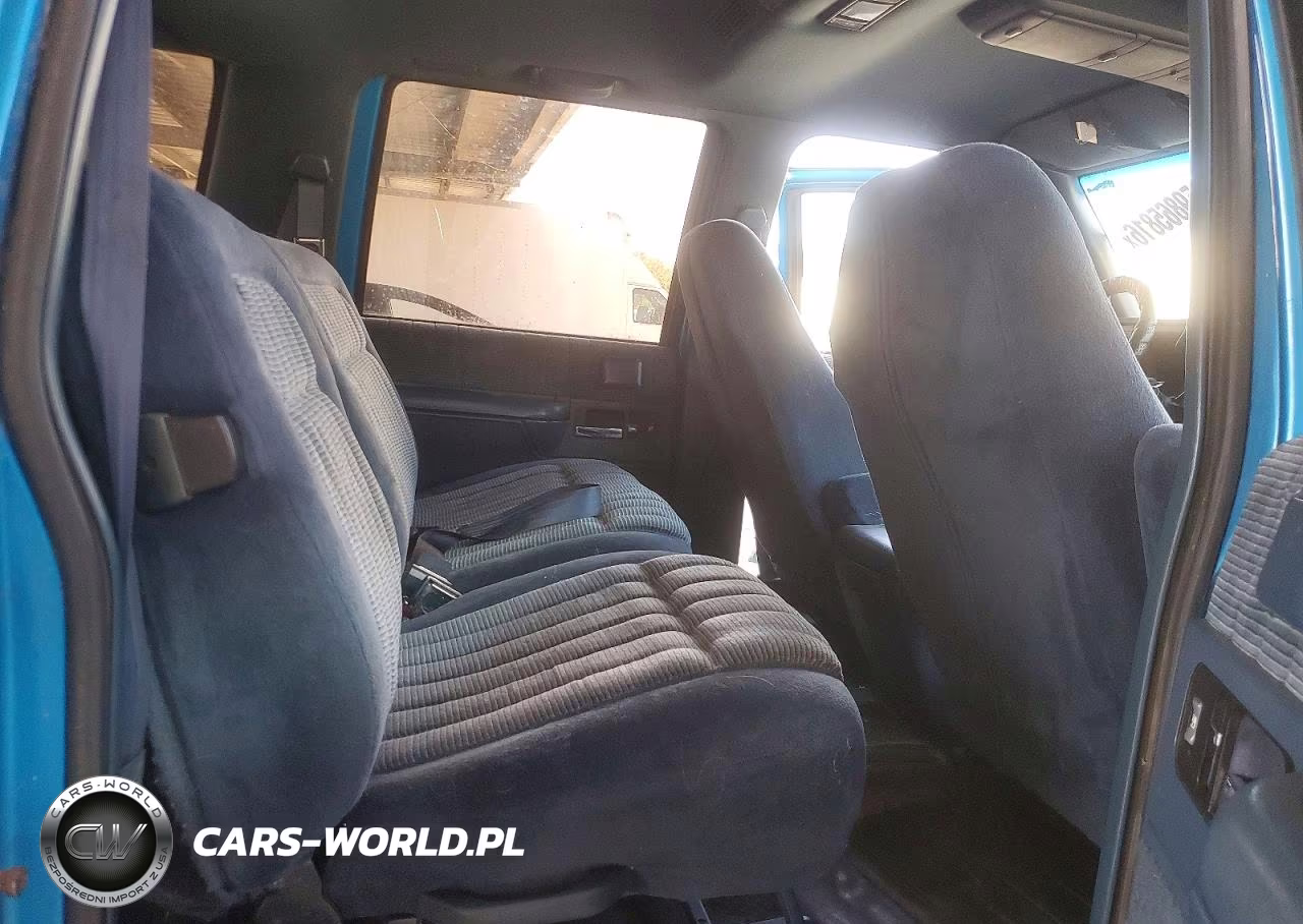 1992 Chevrolet Suburban K1500 VIN:1GNFK16K5NJ322905 - 11