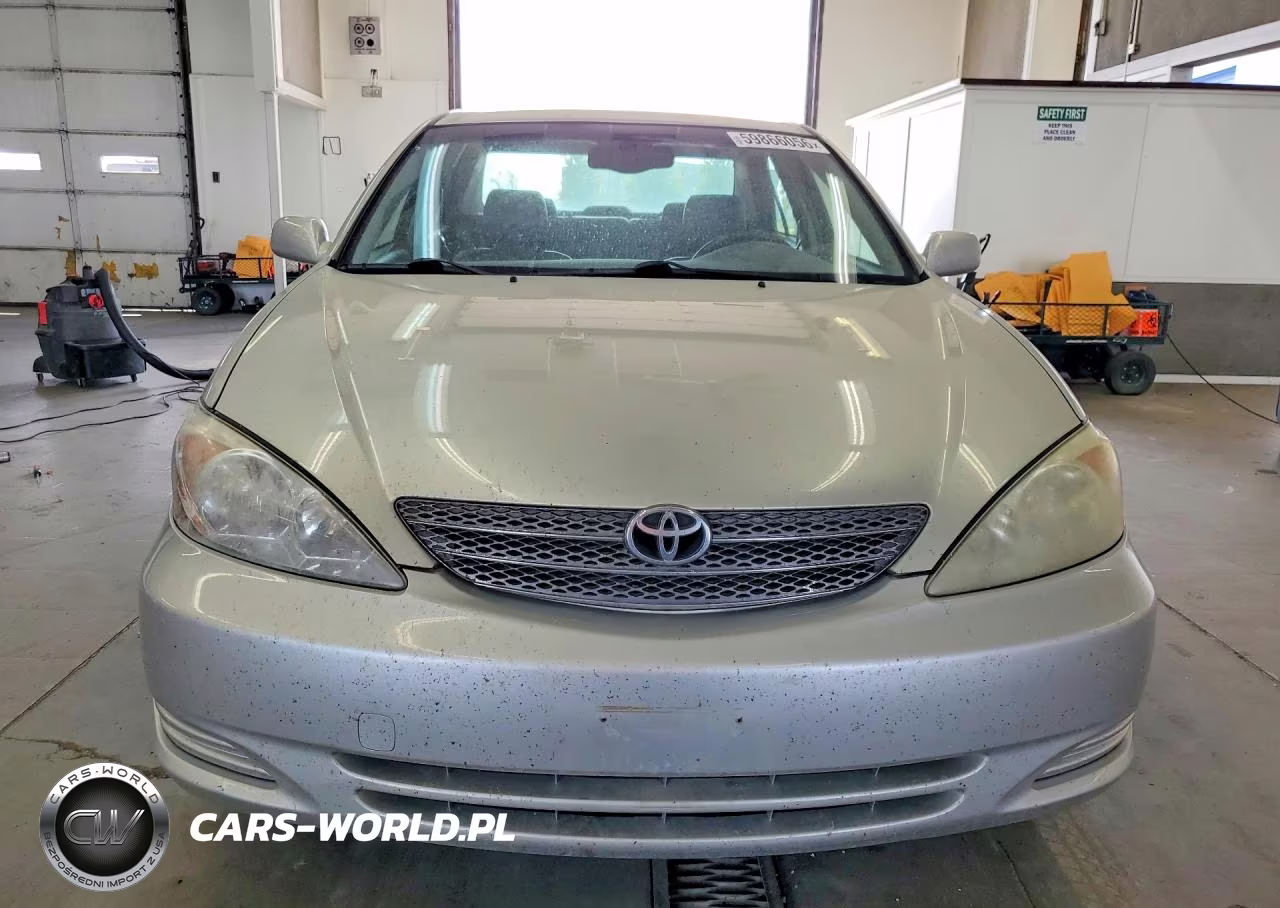 2002 Toyota Camry Xle V6 VIN:JTDBF30K120003583 - 5