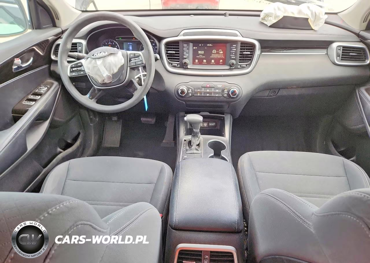 2019 Kia Sorento L VIN:5XYPG4A35KG569496 - 8