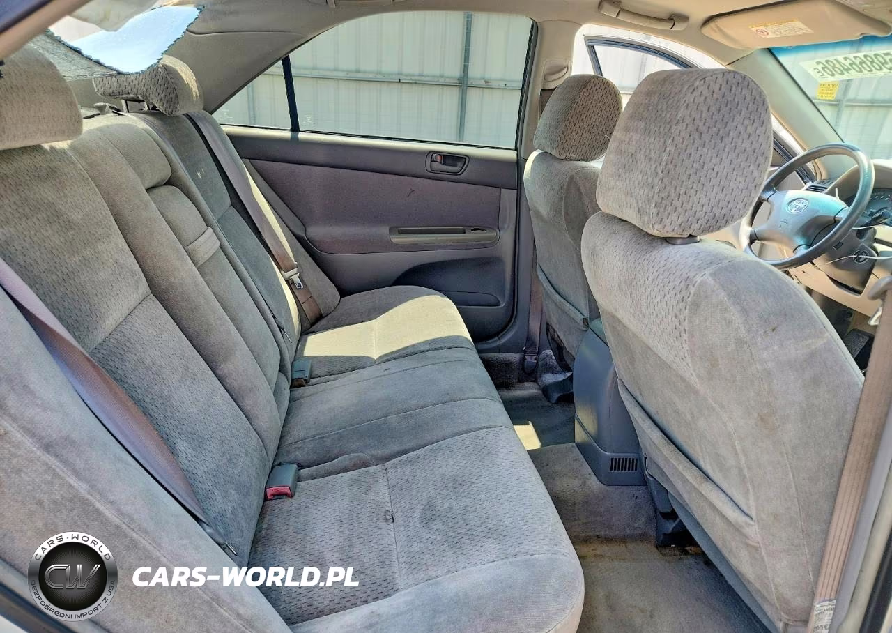 2002 Toyota Camry Le VIN:4T1BE32K82U008459 - 10