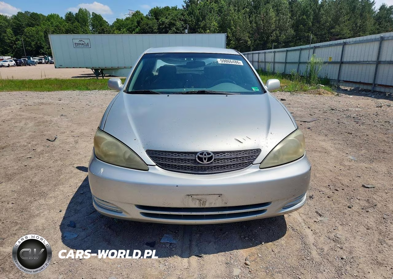 2002 Toyota Camry Le VIN:4T1BE32K82U008459 - 5