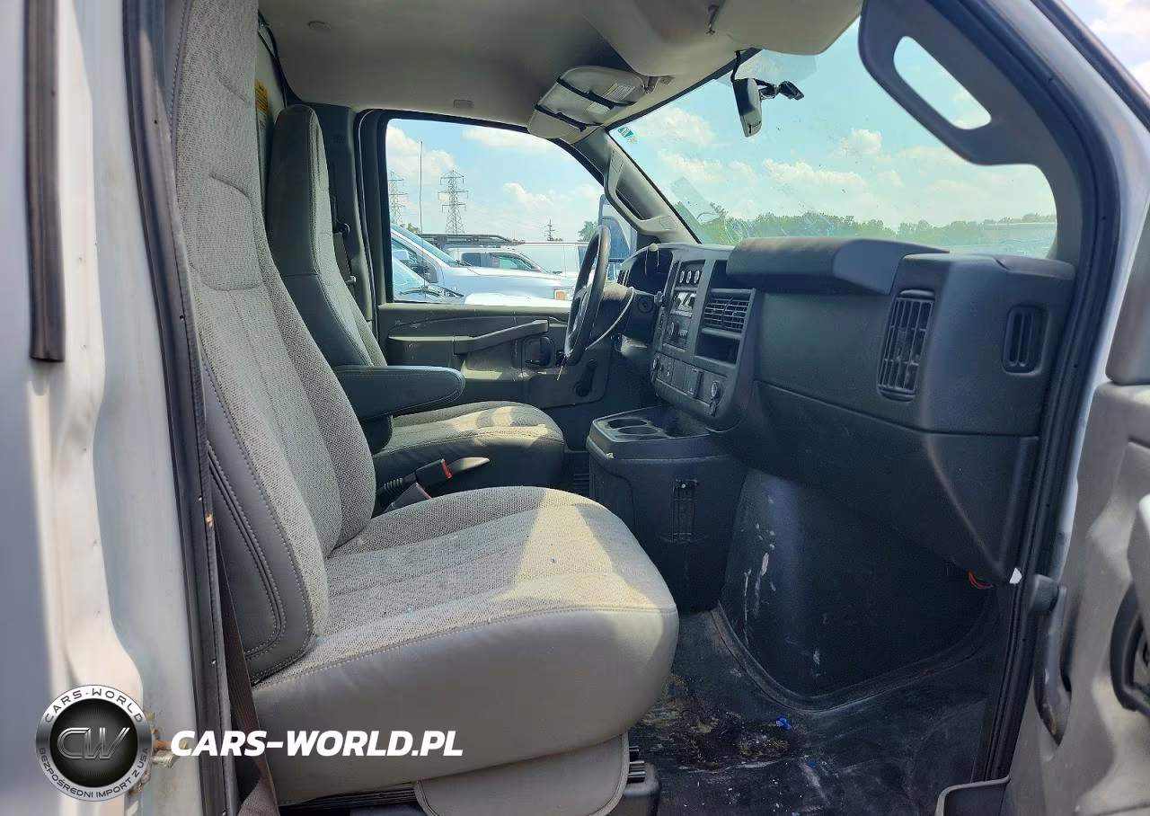 2021 GMC Savana Cutaway G3500 VIN:7GZ07RF71MN002307 - 11