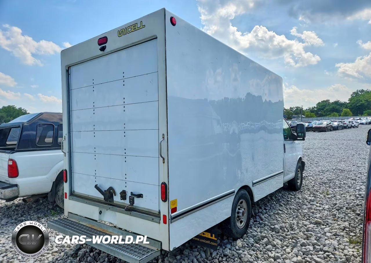 2021 GMC Savana Cutaway G3500 VIN:7GZ07RF71MN002307 - 3