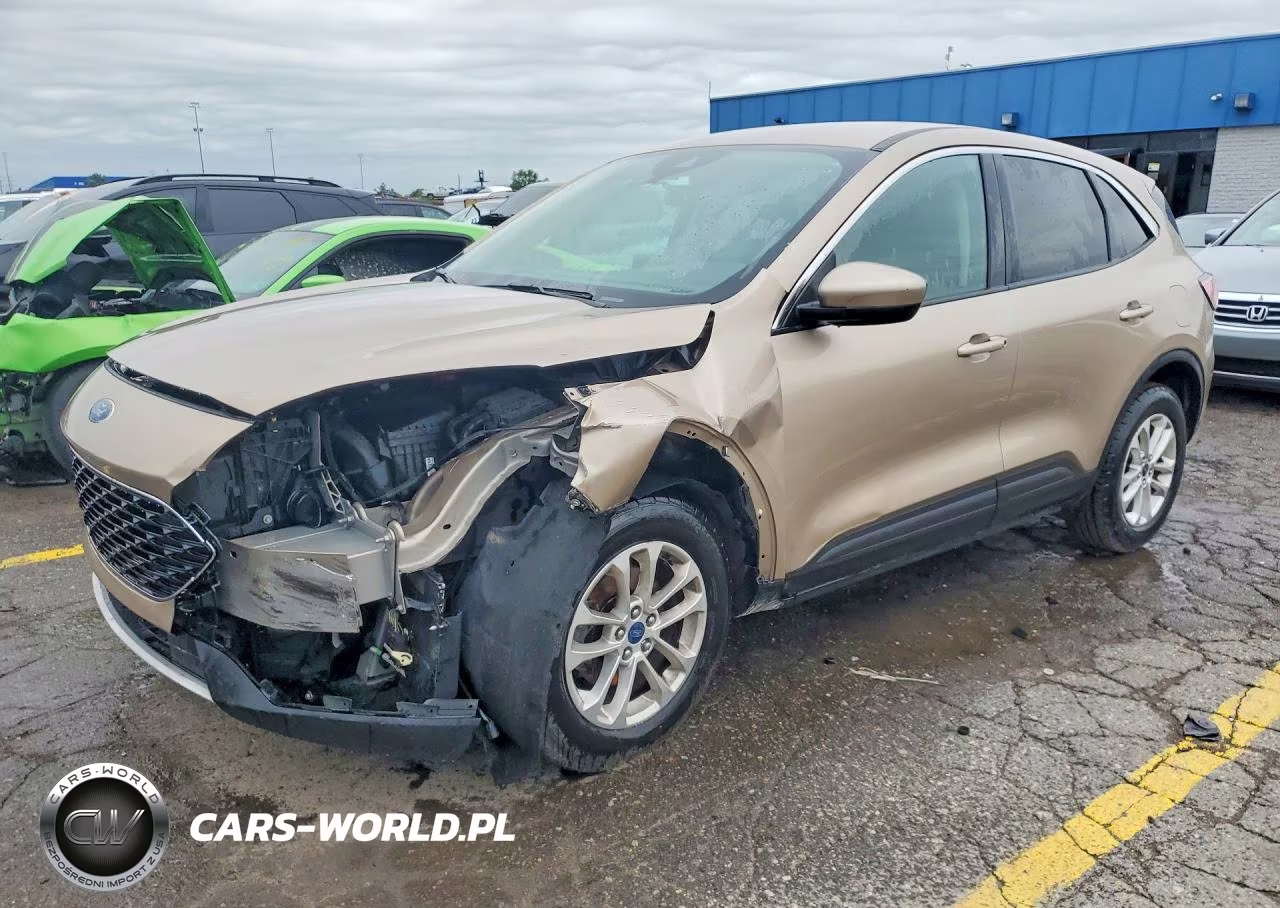 2020 Ford Escape Se
