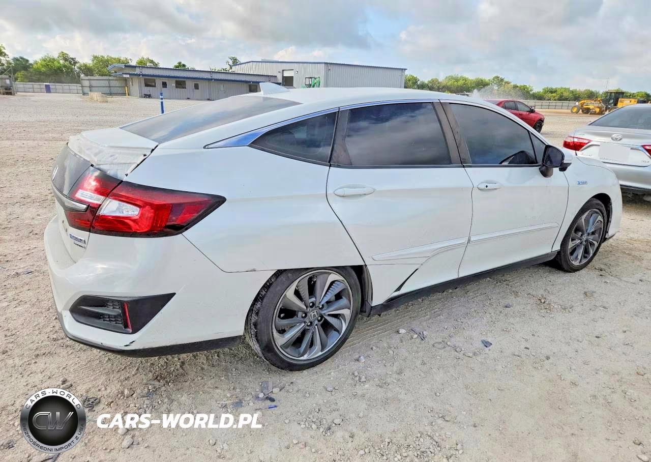 2018 Honda Clarity Touring VIN:JHMZC5F30JC005470 - 3