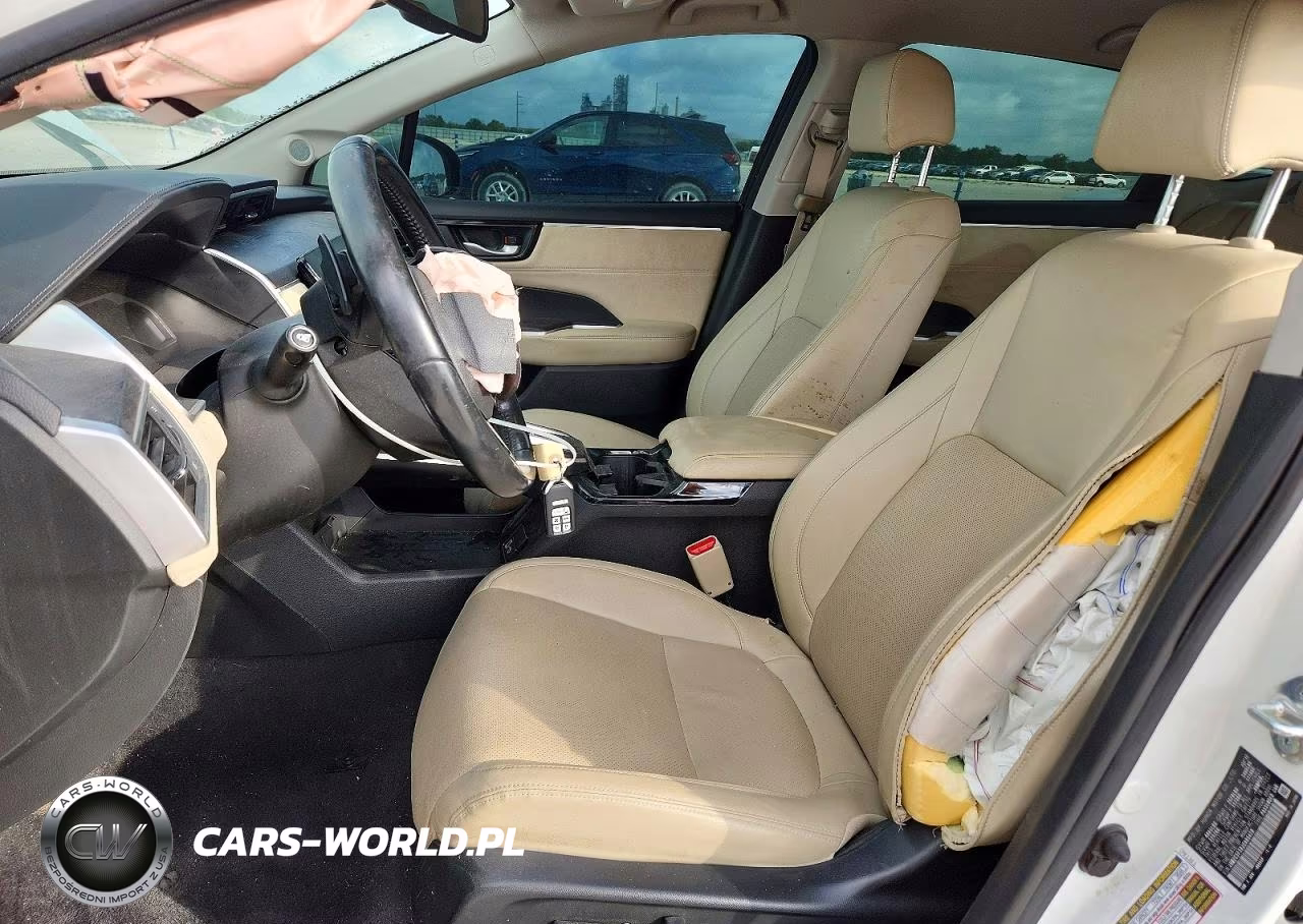2018 Honda Clarity Touring VIN:JHMZC5F30JC005470 - 7