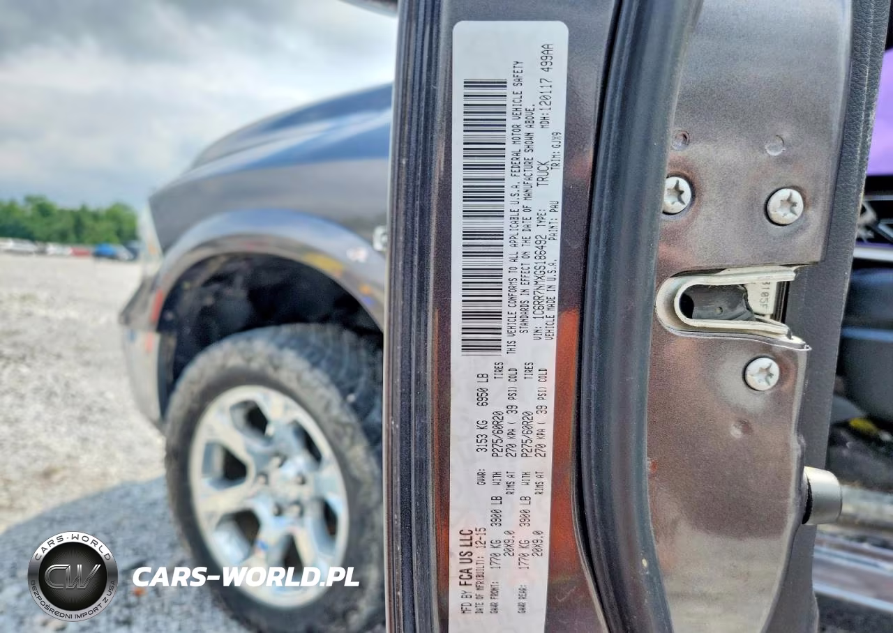 2016 Ram 1500 Laramie VIN:1C6RR7NMXGS186492 - 12