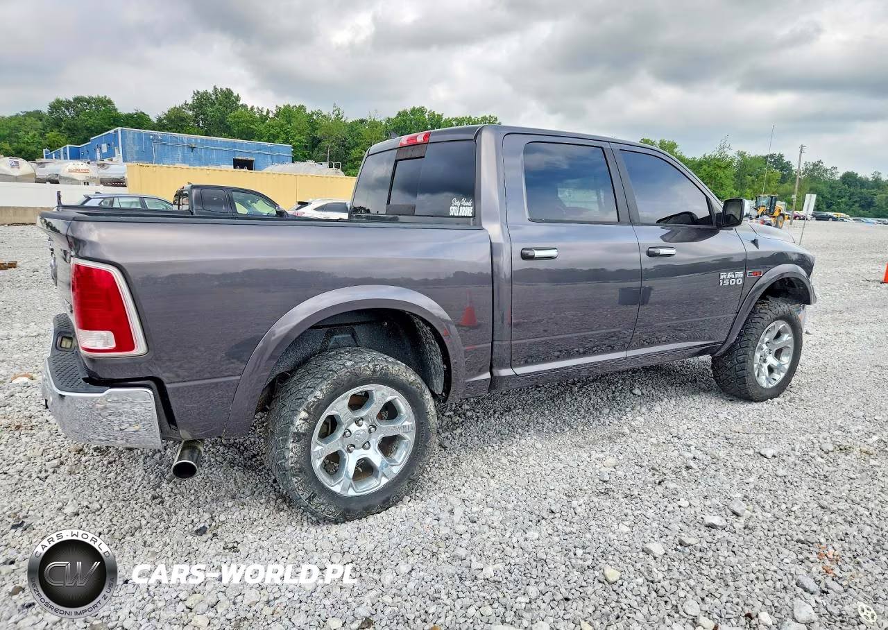 2016 Ram 1500 Laramie VIN:1C6RR7NMXGS186492 - 3