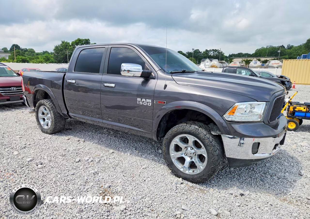 2016 Ram 1500 Laramie VIN:1C6RR7NMXGS186492 - 4