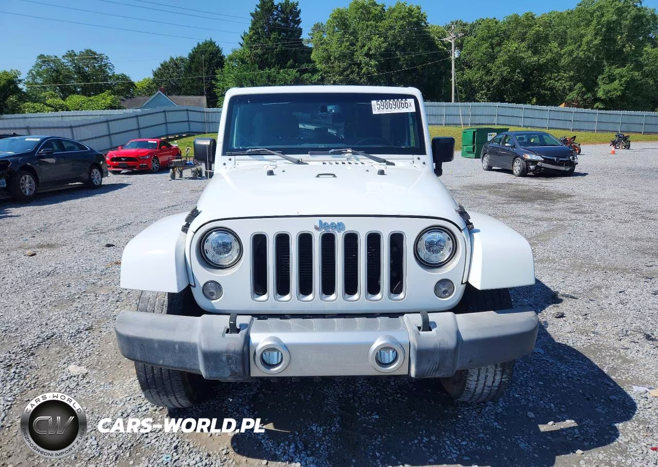 2017 Jeep Wrangler Unlimited Sahara VIN:1C4BJWEG7HL594174 - 5