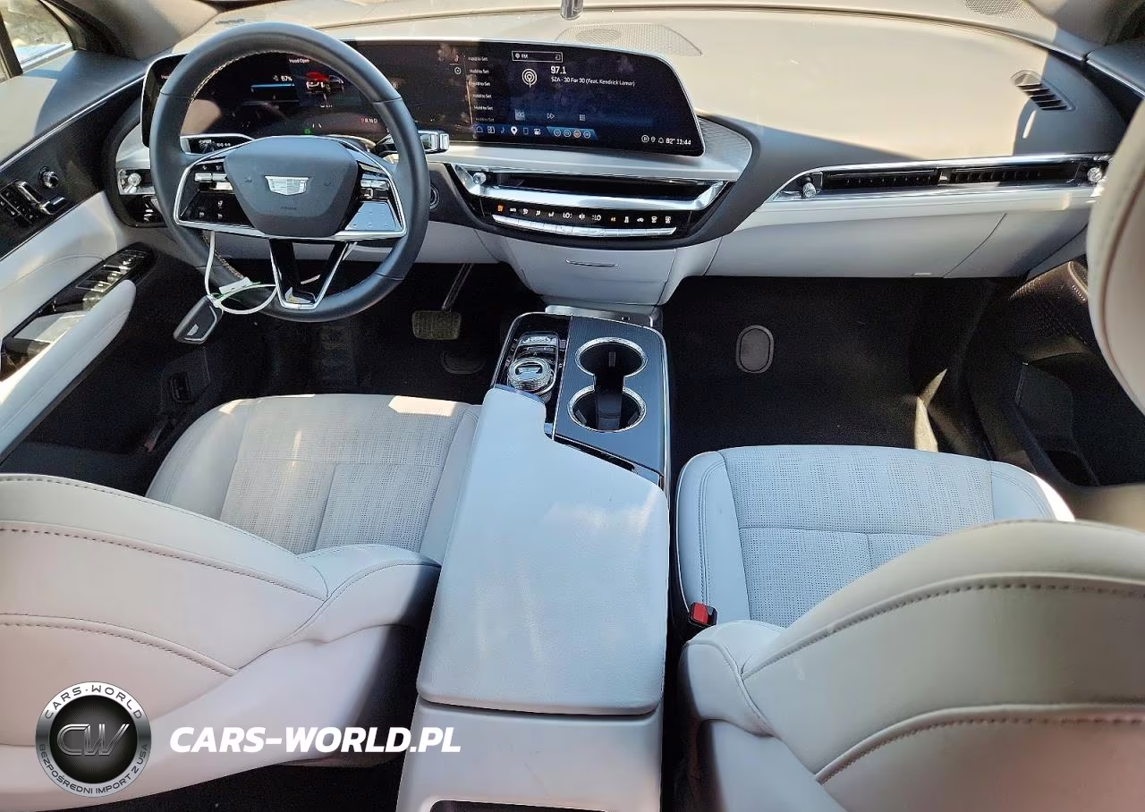 2025 Cadillac Lyriq Luxury VIN:1GYKPNRL1SZ306664 - 8