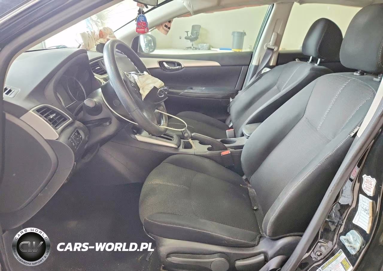 2018 Nissan Sentra S VIN:3N1AB7AP2JY275351 - 7
