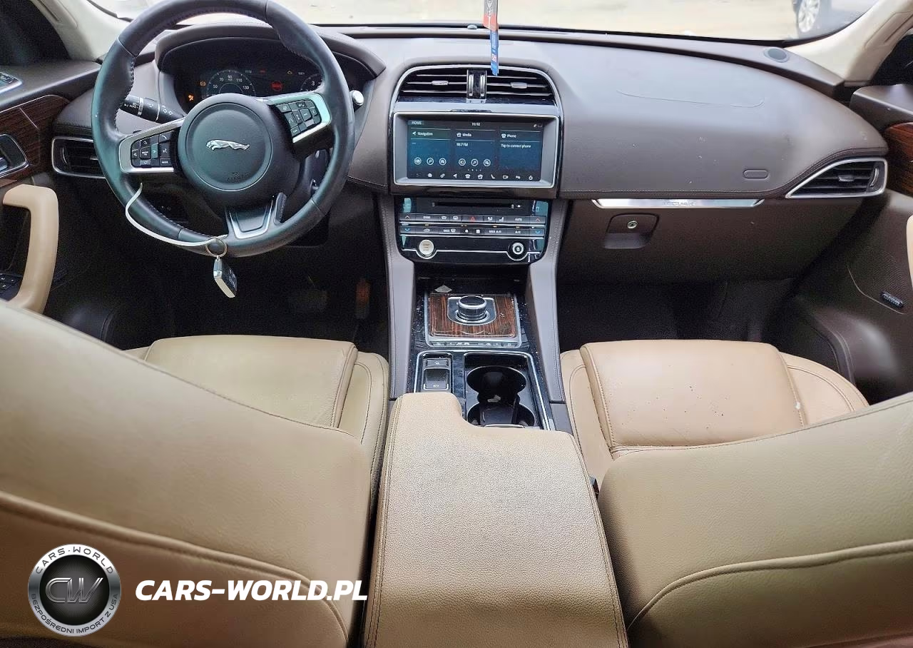 2020 Jaguar F-Pace Prestige VIN:SADCK2FX3LA618164 - 8
