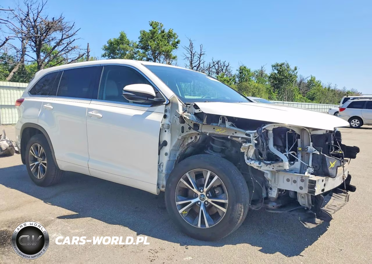 2017 Toyota Highlander Le Plus VIN:5TDBZRFH7HS426437 - 4