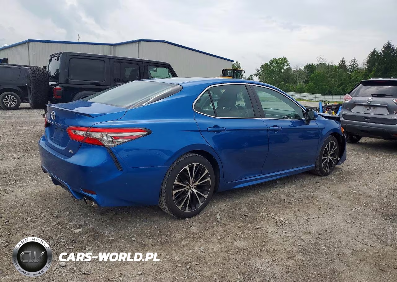 2018 Toyota Camry Se VIN:4T1B11HK1JU006218 - 3