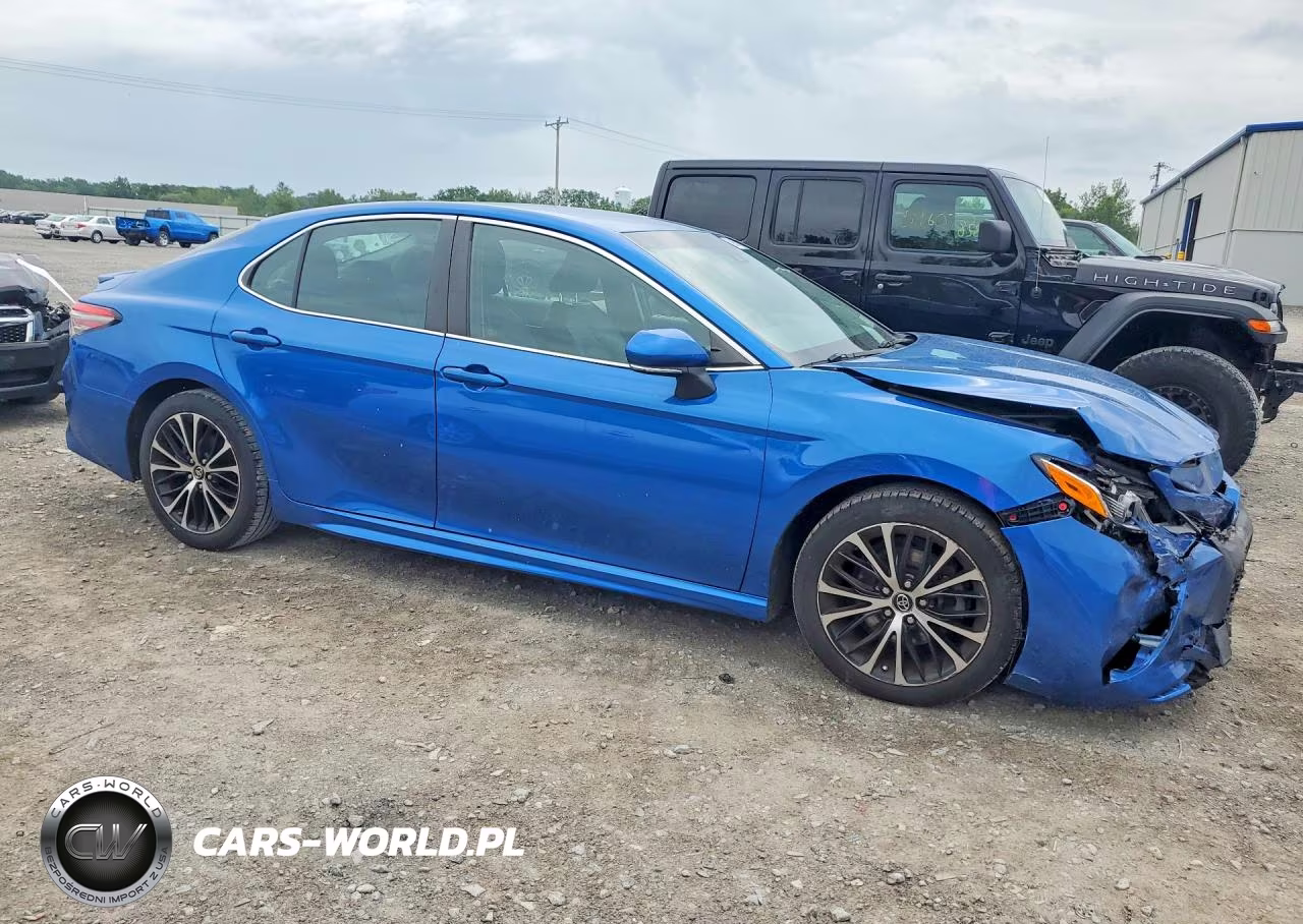 2018 Toyota Camry Se VIN:4T1B11HK1JU006218 - 4