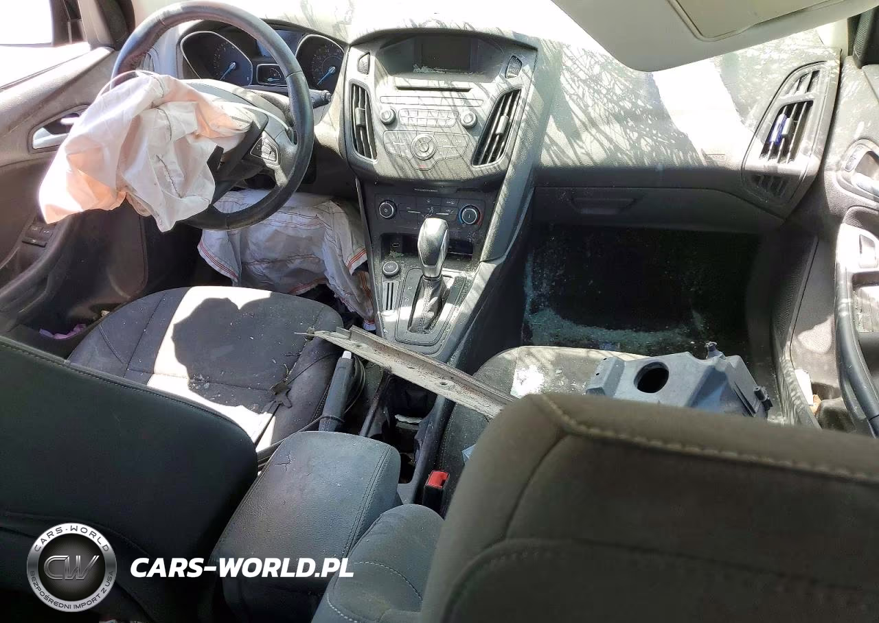 2015 Ford Focus VIN:1FADP3K29FL210655 - 8