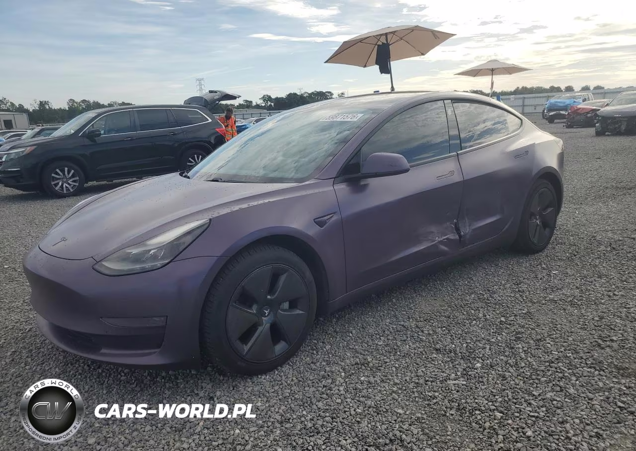 2021 Tesla Model 3 – zdjęcie 1 z 12