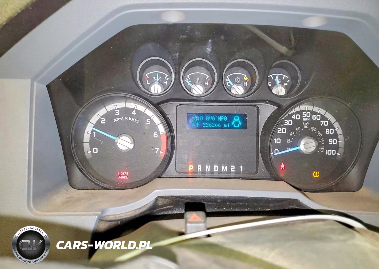 2011 Ford F250 Super Duty VIN:1FTBF2A66BEB48374 - 9