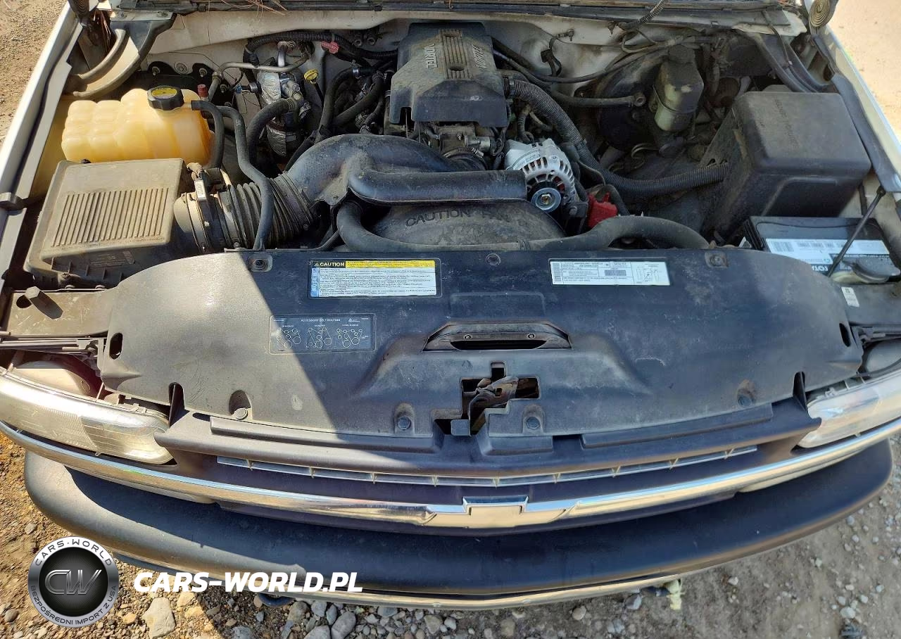 1999 Chevrolet Silverado C1500 VIN:1GCEC19T2XZ146714 - 11